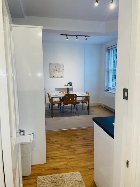 Luxury 2 Bedroom Apartment Marylebone! 런던 외부 사진