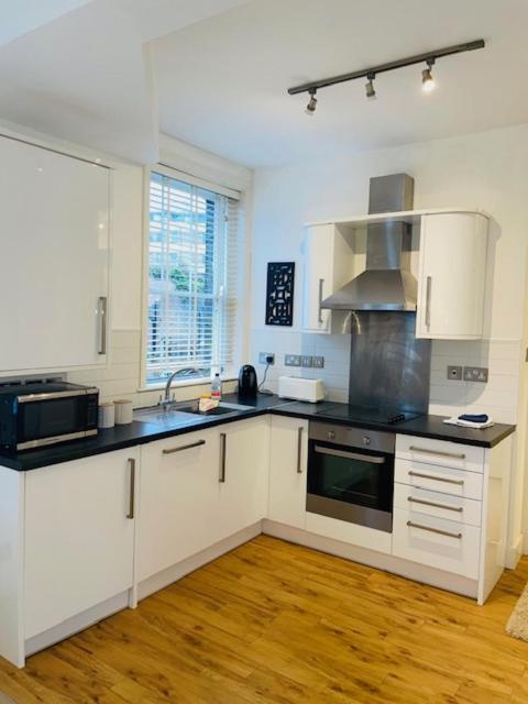 Luxury 2 Bedroom Apartment Marylebone! 런던 외부 사진