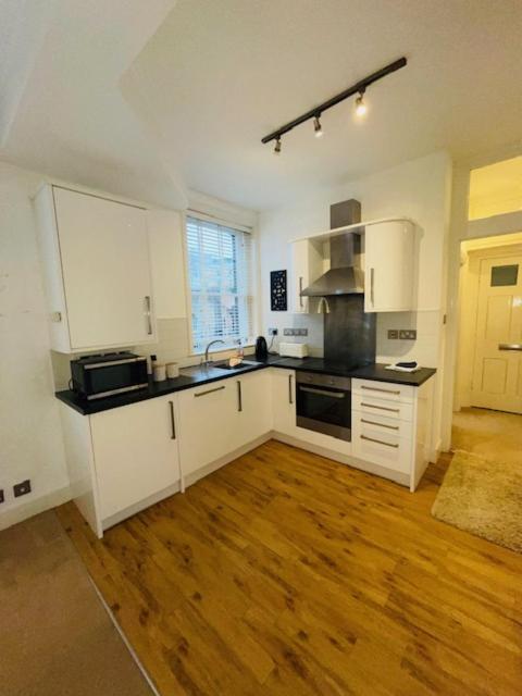 Luxury 2 Bedroom Apartment Marylebone! 런던 외부 사진